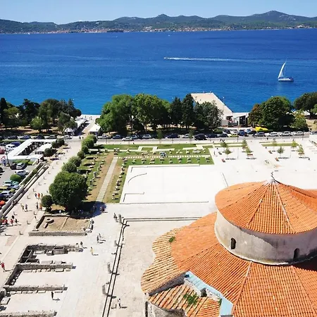 Five-bedroom Holiday In * Nadin