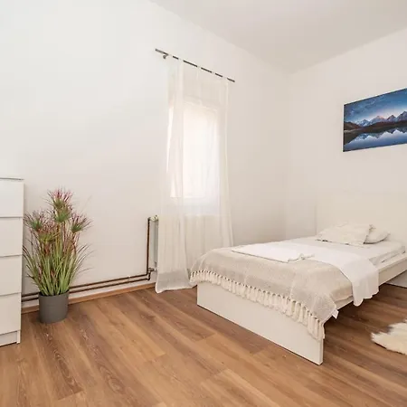 Five-bedroom Holiday In *