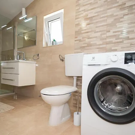 Five-bedroom Holiday In Дом отдыха